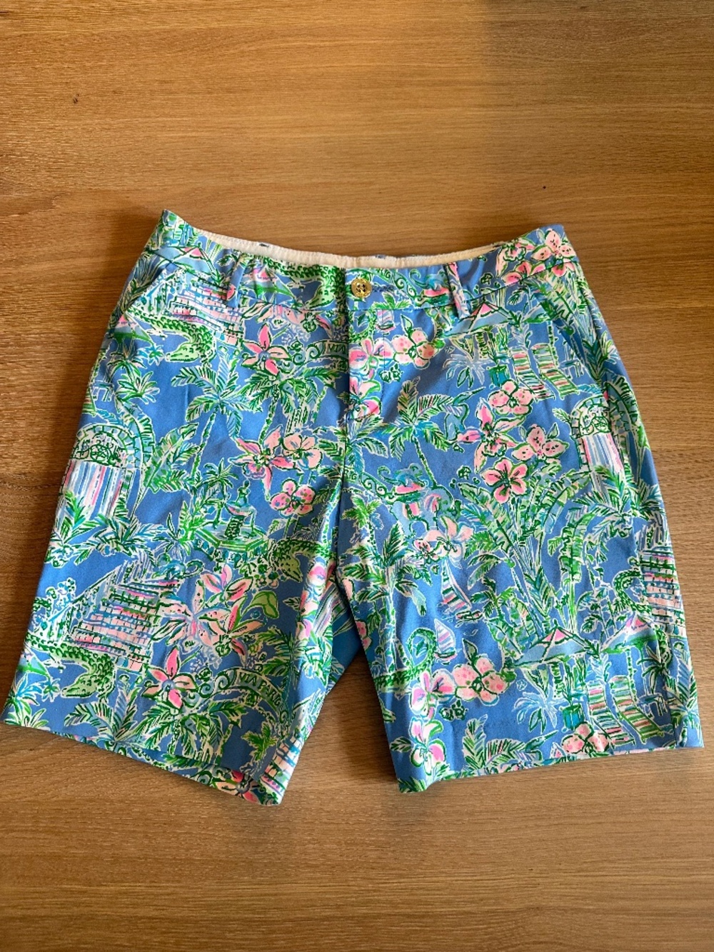 Lilly Pulitzer Bermuda Shorts Size 8 - Like New! Blue/Pink/Green Tropical Floral
